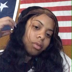 Meet your Posher, Junora